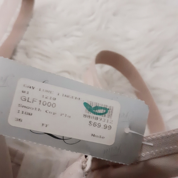 NWT Femi Smooth Cup Plunge Bra - Picture 4 of 9